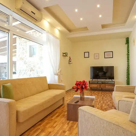 Appartamento Katerinas Garden Kámpos Esterno foto